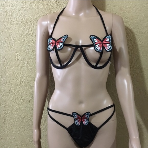 Butterfly Embroidered Festival Outfit - Picture 1 of 3